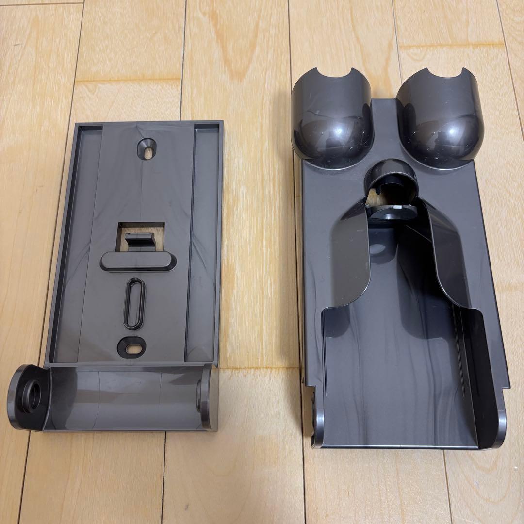 スティッククリーナー本体　ダイソン　SV18