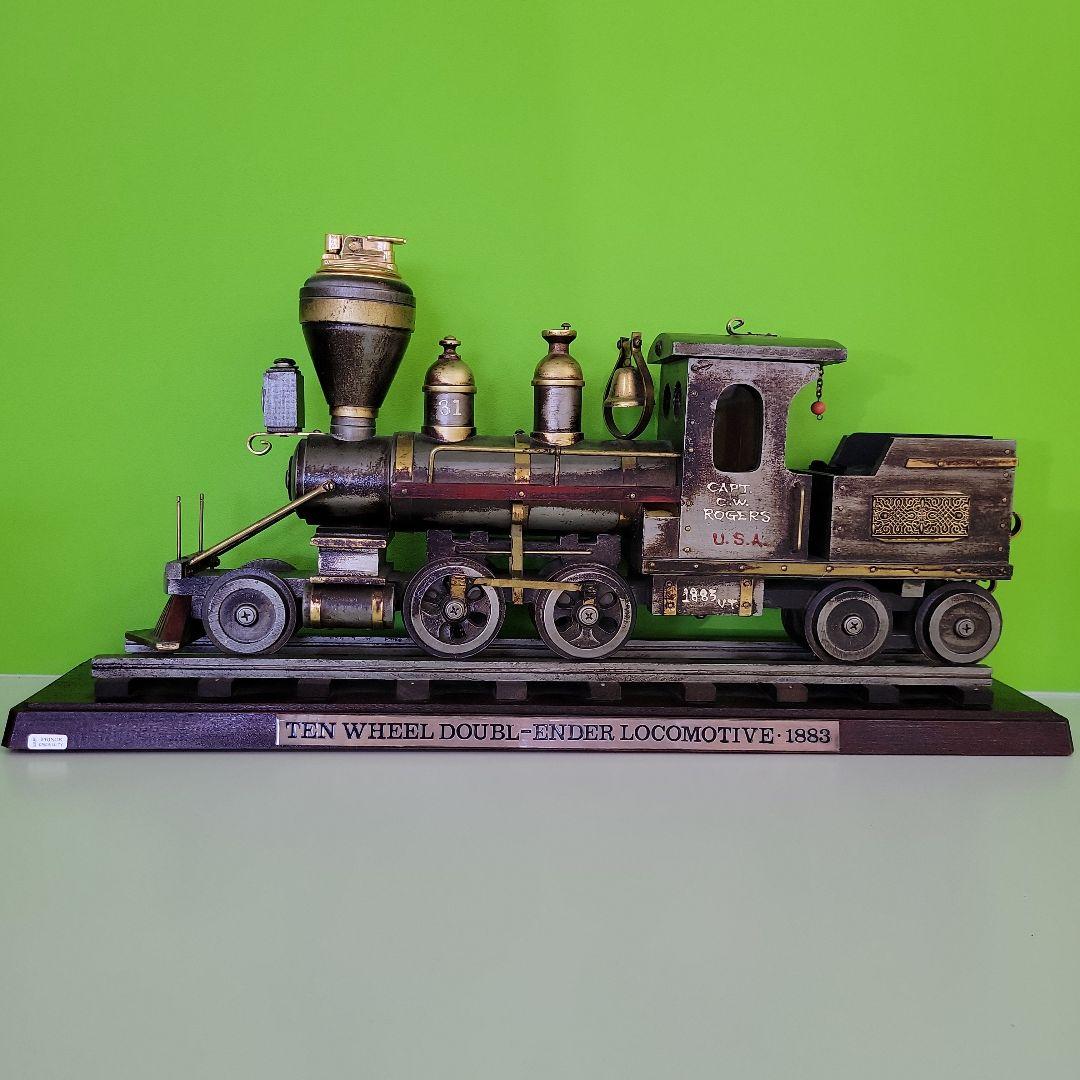 10輪貨物機関車　ライター付き模型