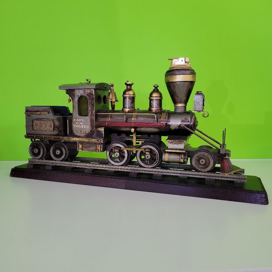 10輪貨物機関車　ライター付き模型