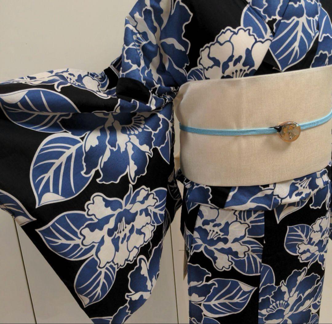 浴衣　ゆかた　ユカタ　サイズM クロ✖️ネイビー　花柄　浴衣単品