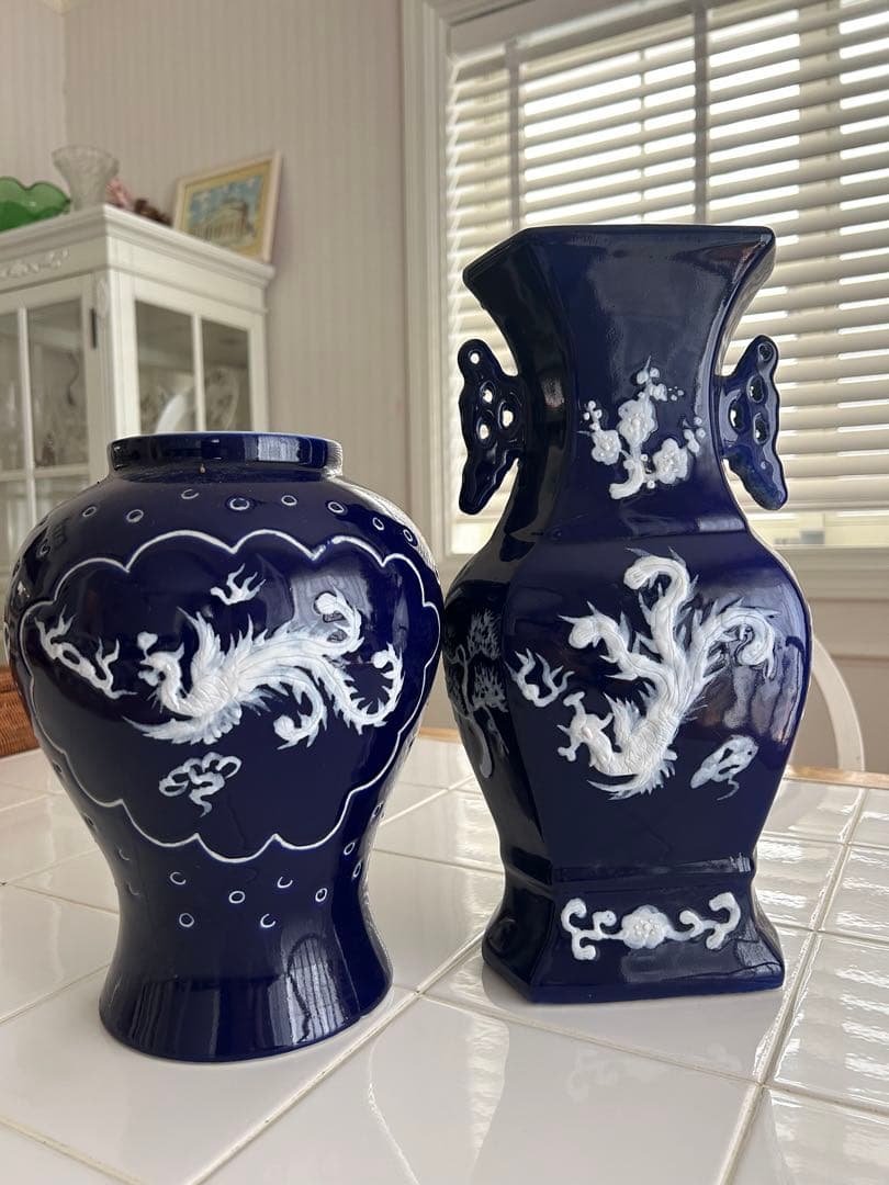 ドラゴン模様の陶器花瓶セット