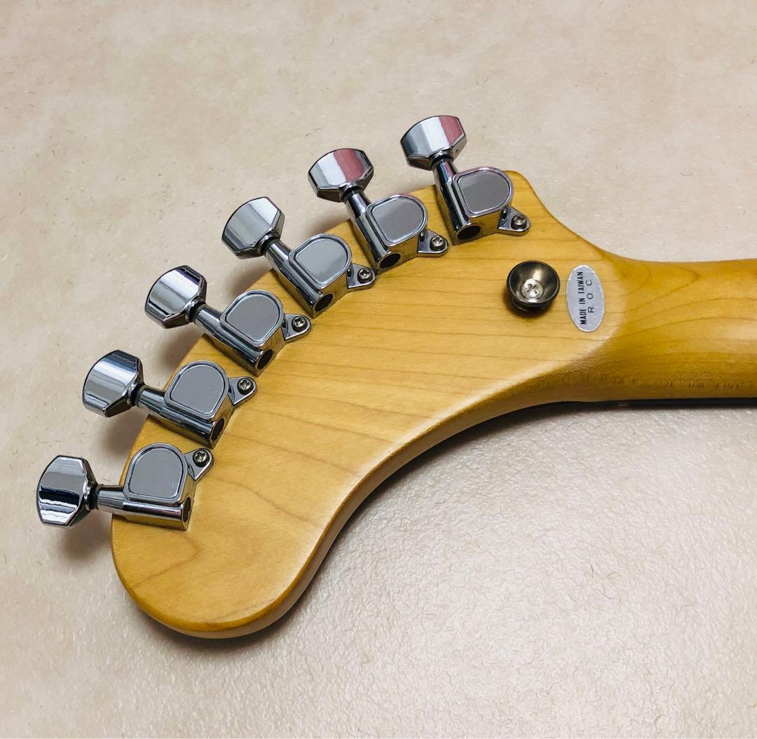 【美品】ZO-3 グレー アンプ内蔵ミニギター ディストーションSW付 ケース