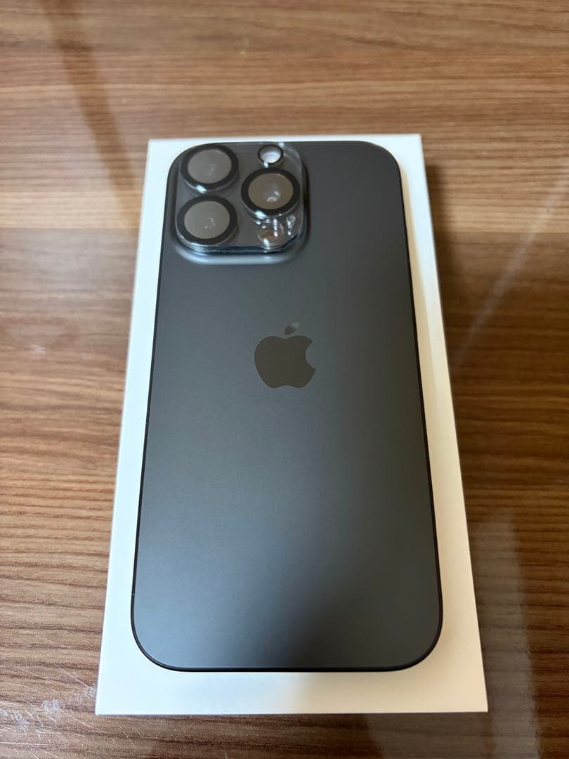 iPhone16 pro 512GBブラックチタニウム SIMフリー おまけ付き