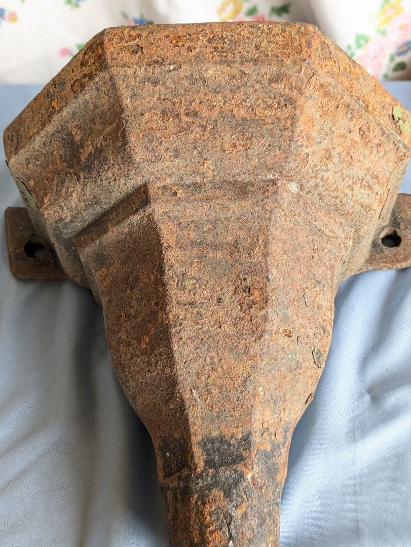 イギリス アンティーク 鉄製 シャビー 吊りプランター 壁掛けプランター 茶色