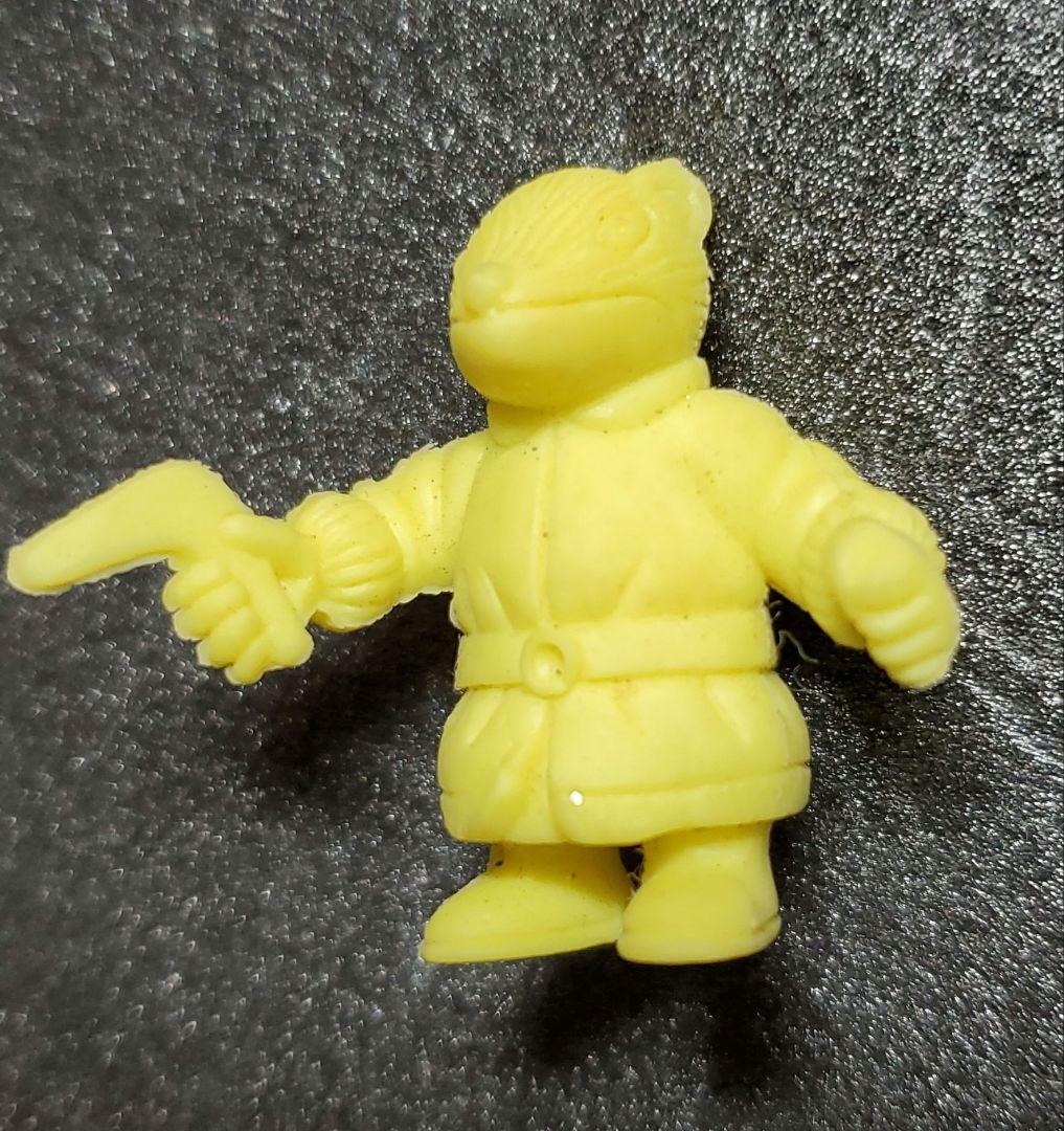 ゼルダの伝説　ゴーリア　任天堂　消しゴム　黄色　１体
