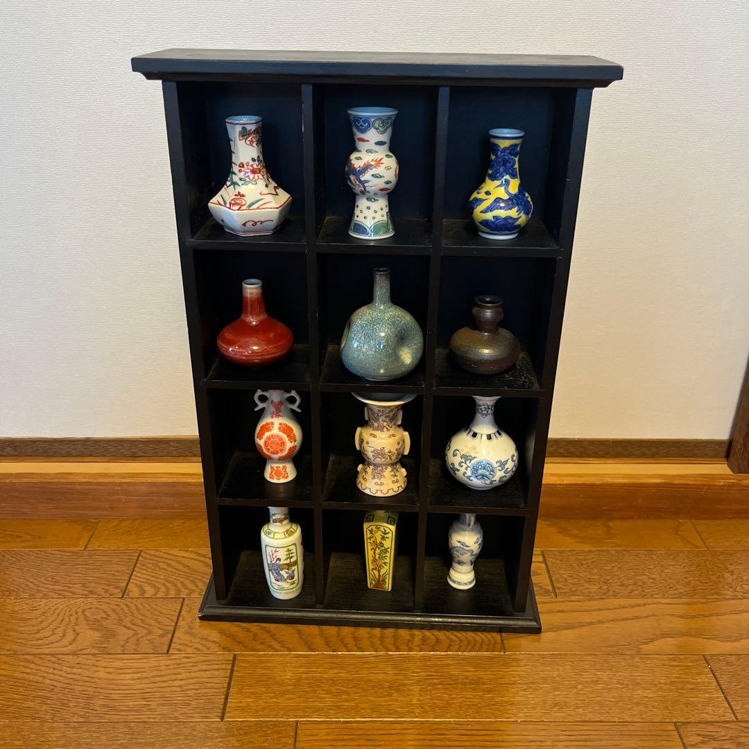 最終処分特価レア小型花瓶や一輪挿し飾り小壺十二個セット専用棚付きインテリア超お得