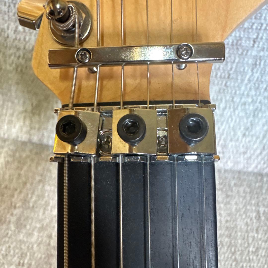 ベ*ト様 ハードロック　メタラー御用達 シャーベル　フロイドローズ付きストラト