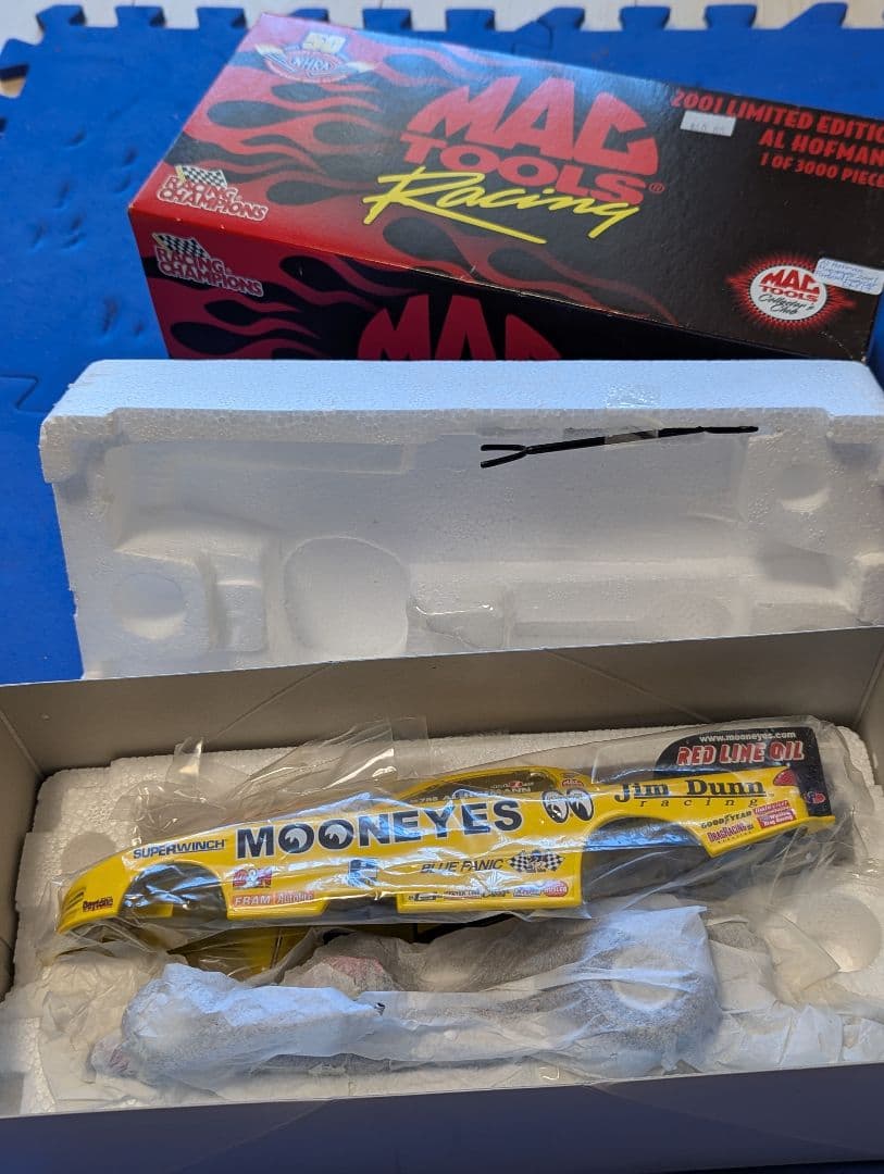 Moon eyes Funny Car 2001年限定版