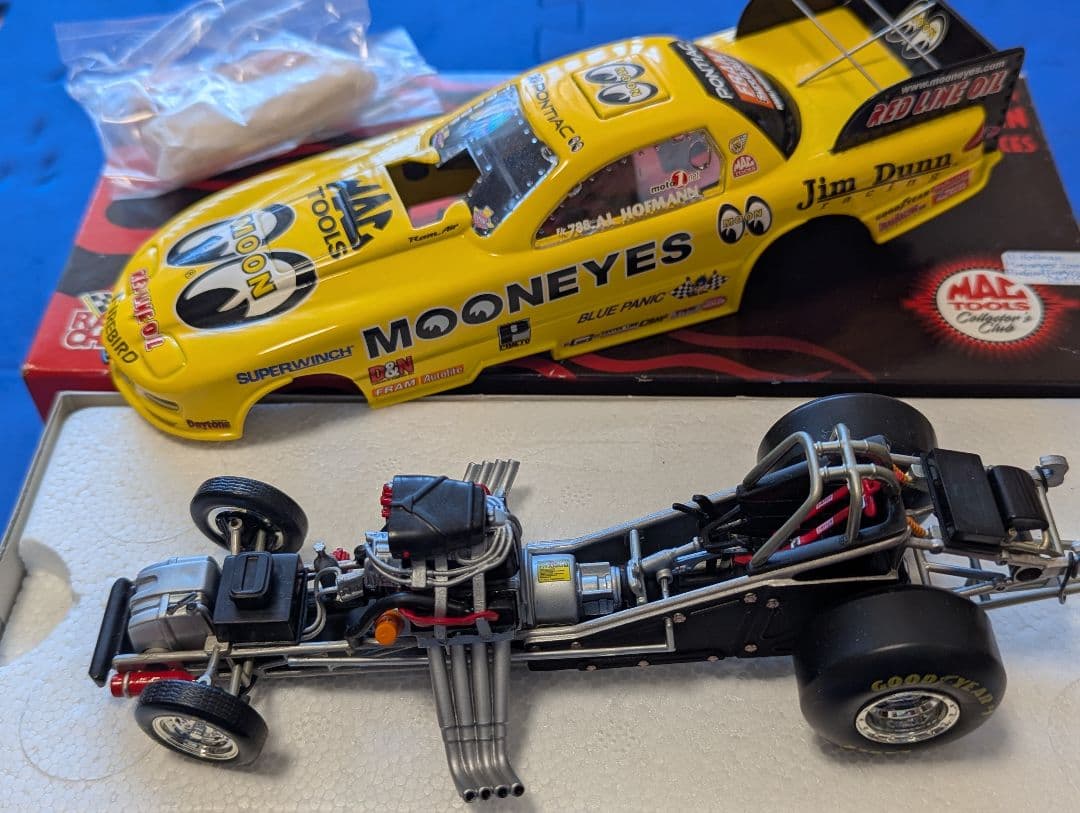 Moon eyes Funny Car 2001年限定版