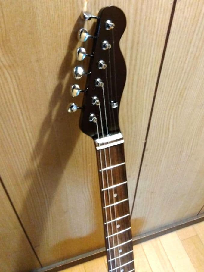 ユ*ゴ様 ホワイト セミホロウボディ エレキギター