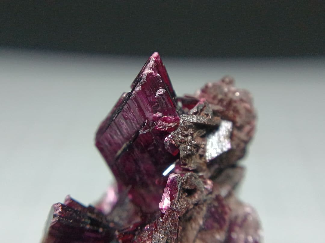 だいき　エリスライト　原石　コバルト華　鉱物標本