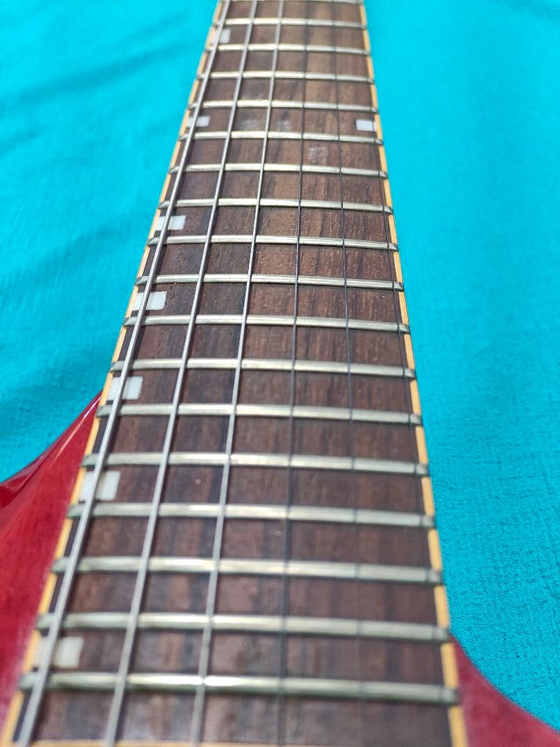 Grass Rootsフロイトローズ ブリッジモデル エレキギター レッド