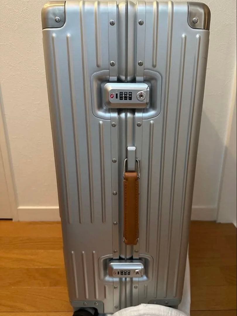 イノベータースーツケース70L アルミ