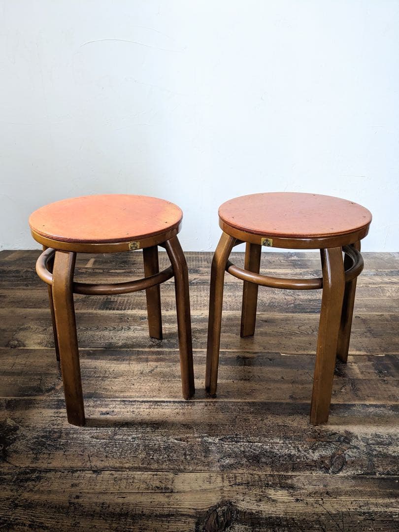 秋田木工の丸スツール　2脚　木製椅子