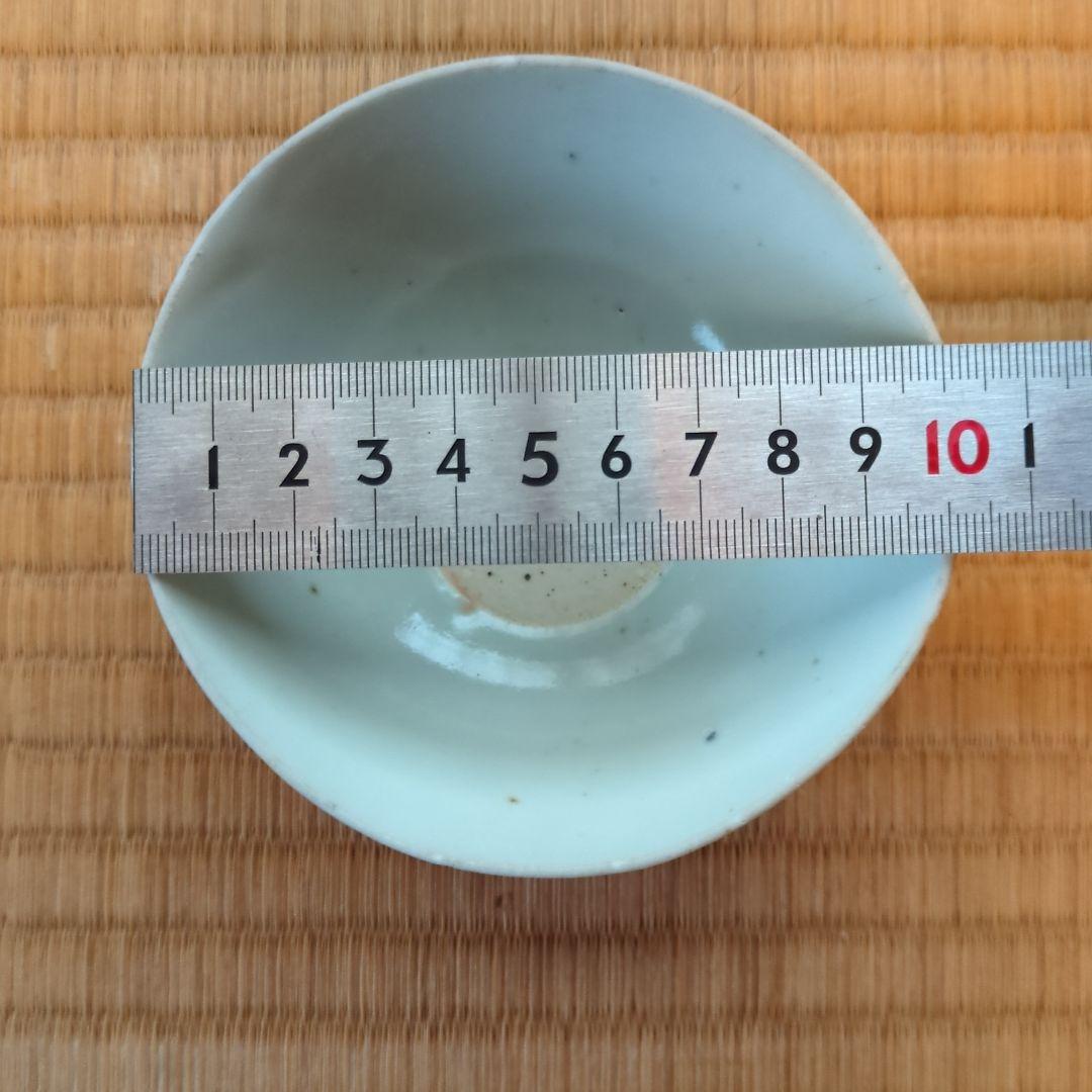 淡い青色の陶器茶碗　おわん　直径約10cm　初期伊万里　骨董　古美術