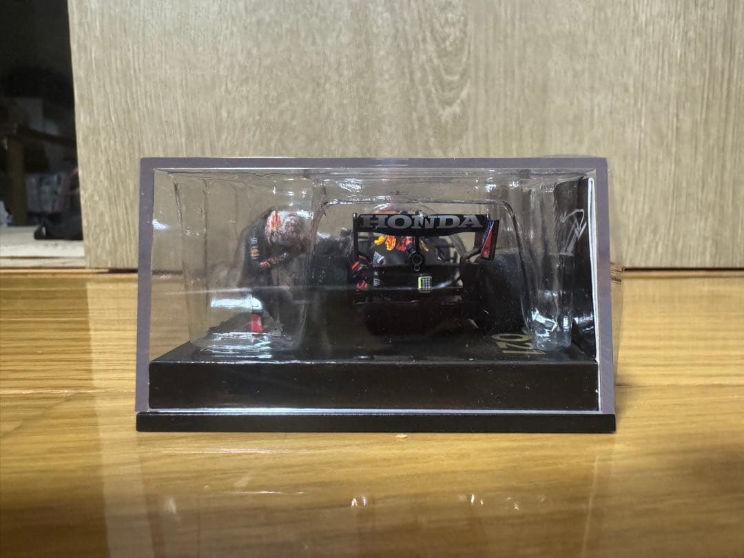 ミニチャンプス　1/43 レッドブル　マックス・フェルスタッペン