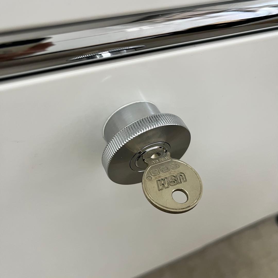 ★カルピス ★USMハラー １列３段 鍵付キャビDD/DD 色：白