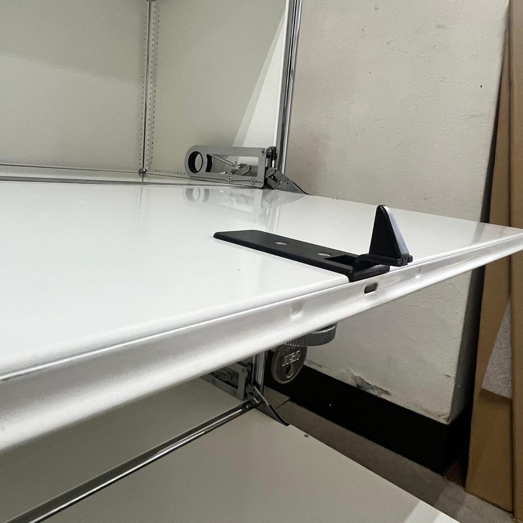 ★カルピス ★USMハラー １列３段 鍵付キャビDD/DD 色：白