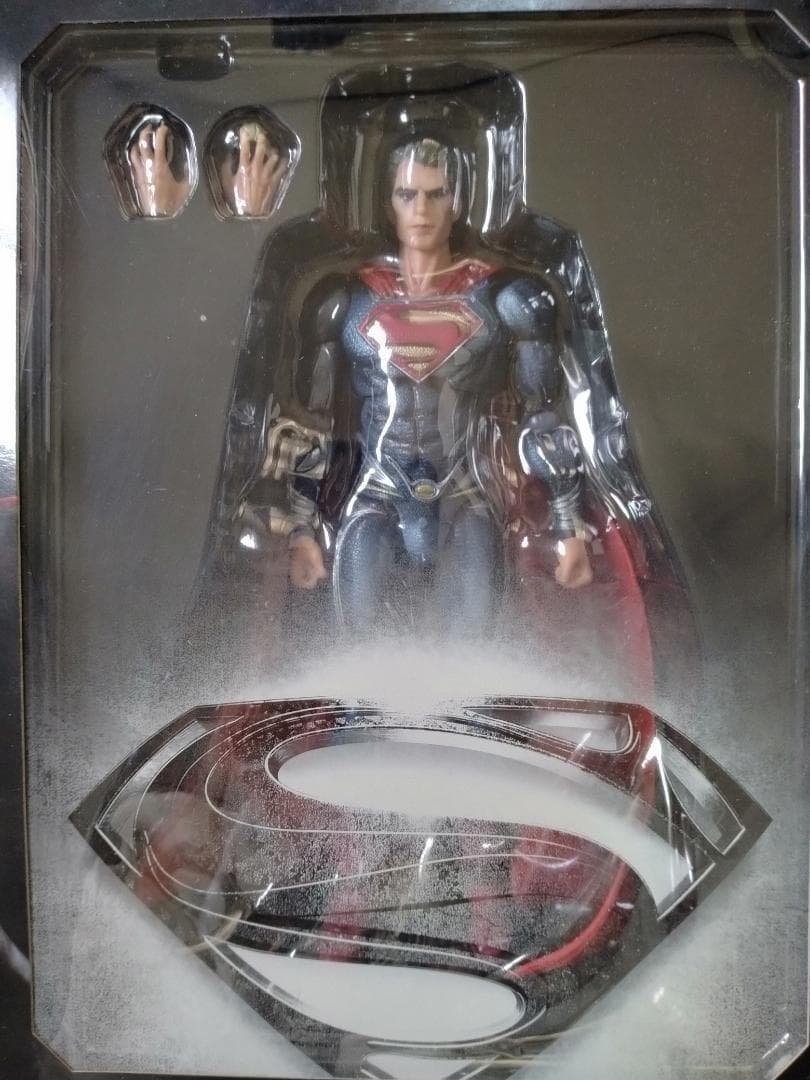 プレイアーツ改　スーパーマン　※未開封