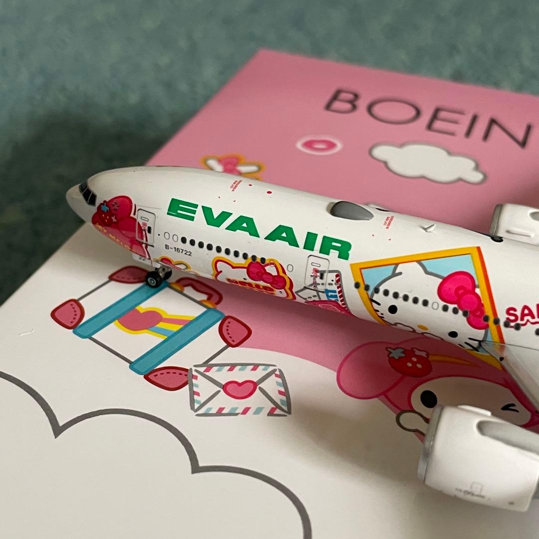 EVA AIR エバー航空 777-300ER ハローキティ Ph 1:400