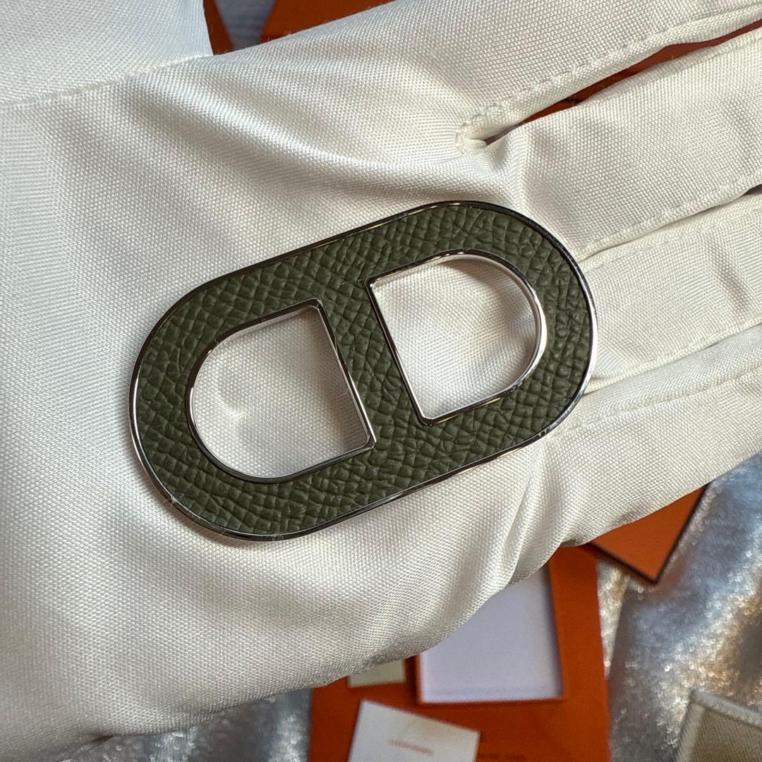 新品未使用エルメスブローチ シェーヌ・ダンクル　グレー系　ヴェール・ヴェロネーズ