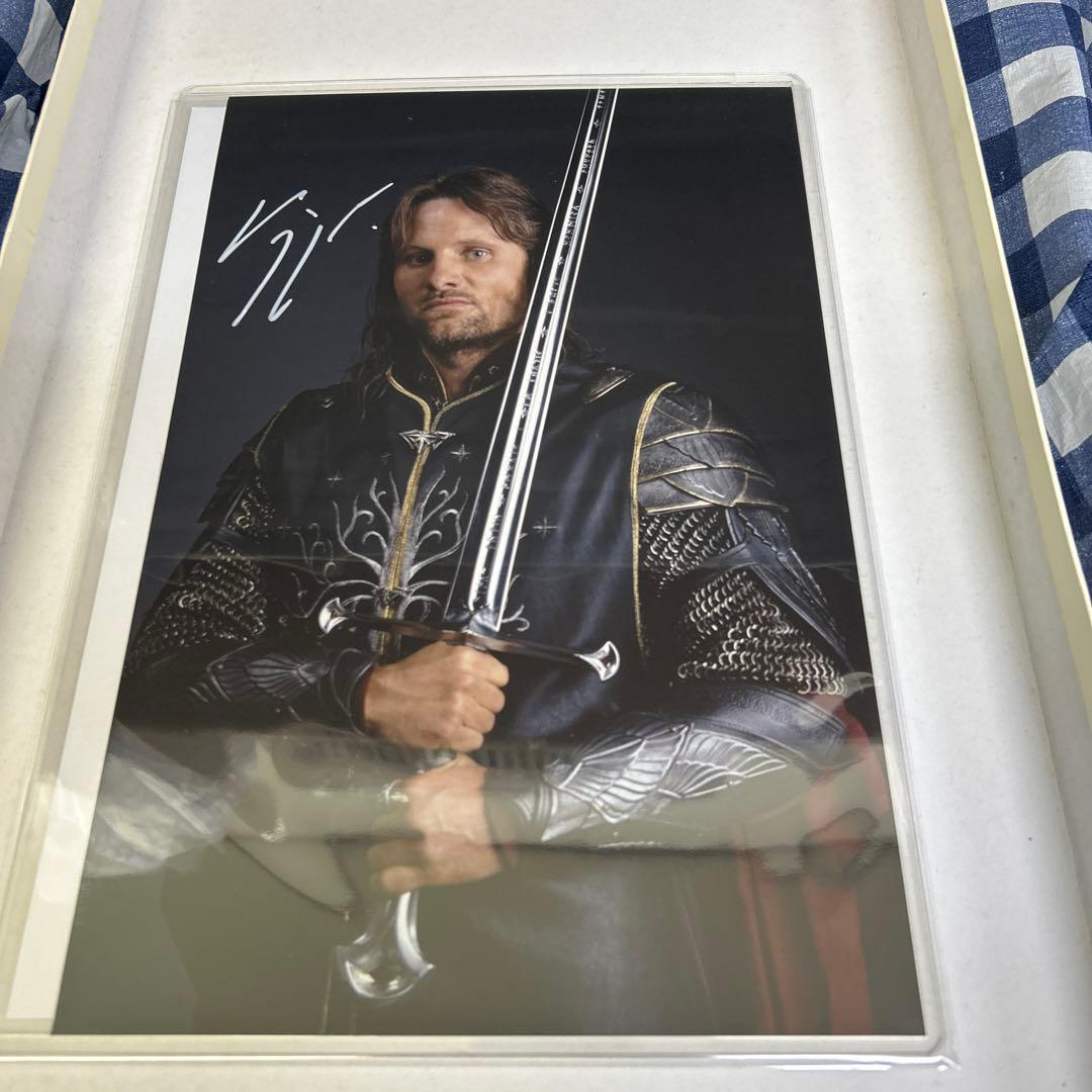 ヴィゴ・モーテンセン 直筆入りサインフォト ロード・オブ・ザ・リング アラゴルン