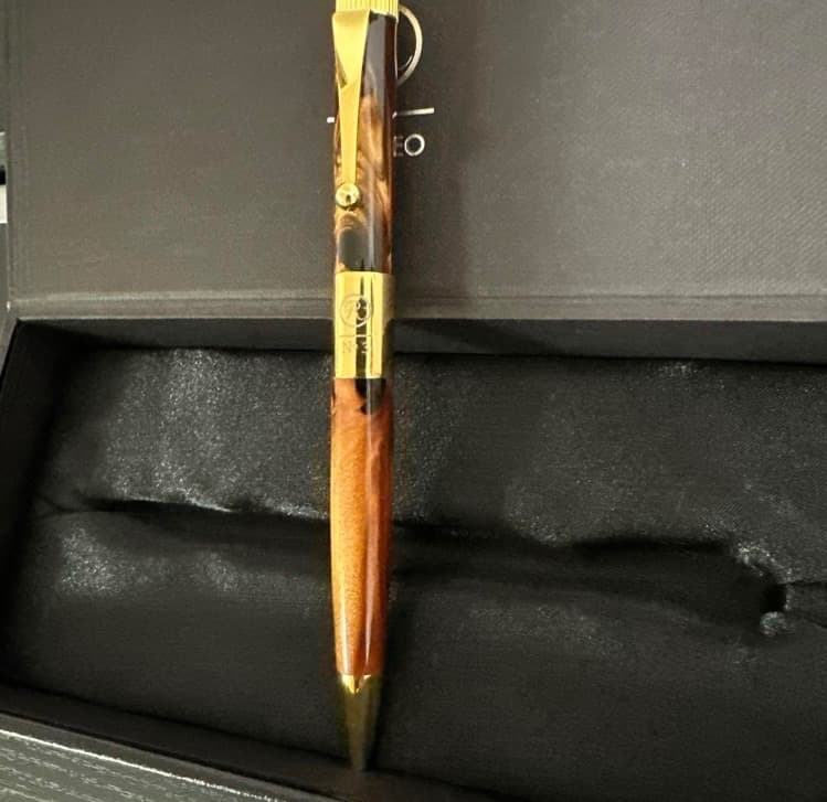 ROMEO no.3 2024年限定デザイン　オーリックアンバー