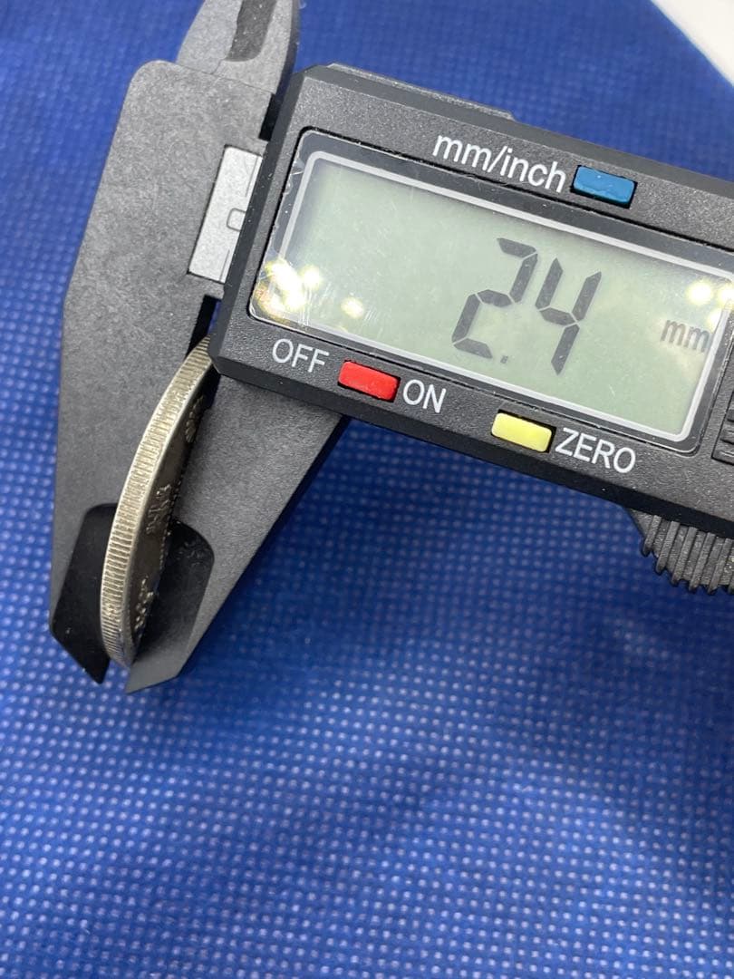 明治3年　旧一圓銀貨　右丸銀打ち