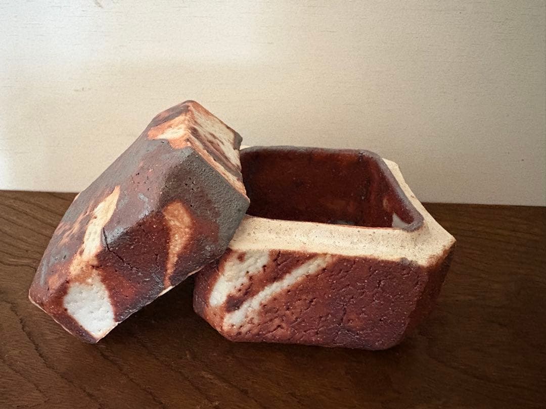 松崎健　志野香合　共箱