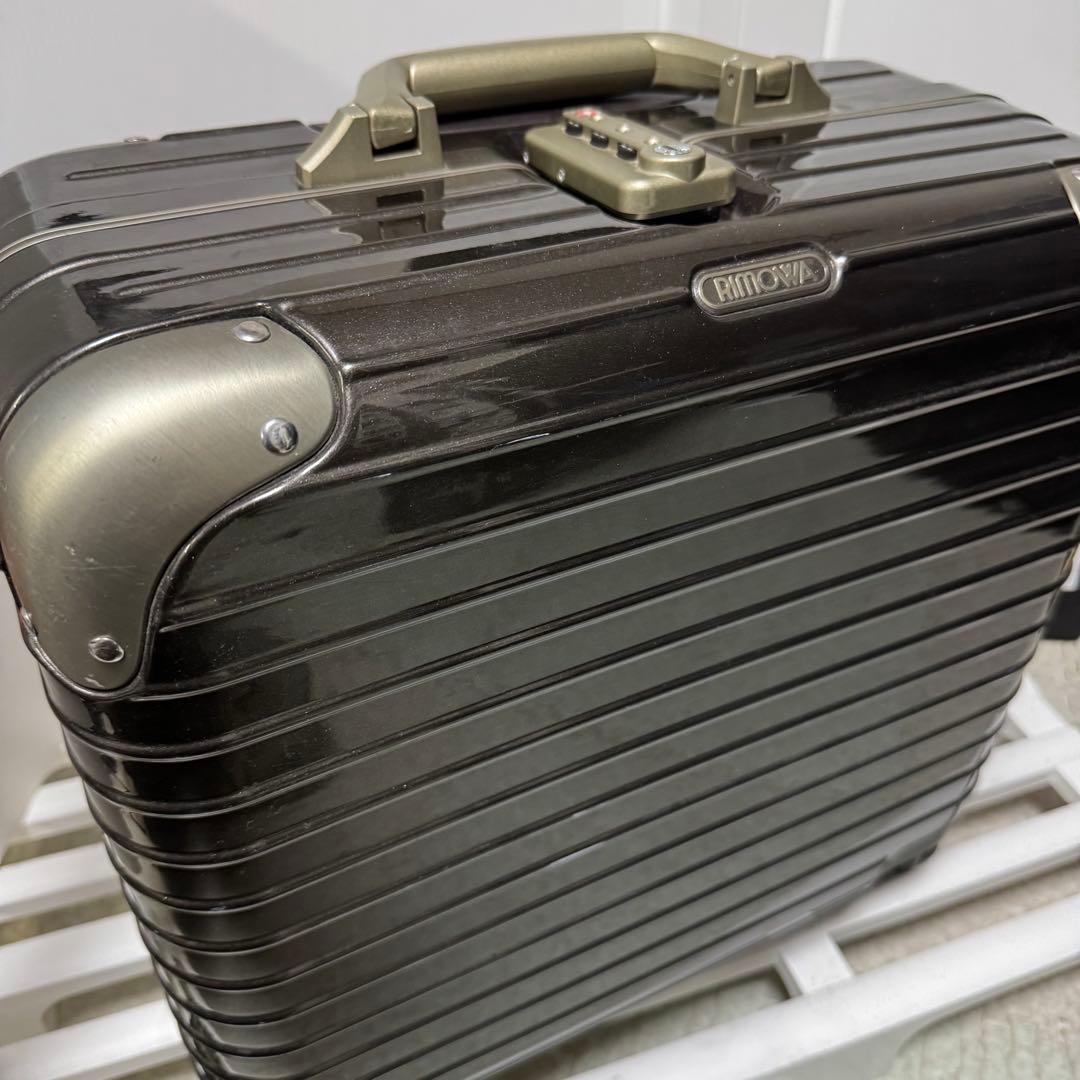 リモワ リンボ 27L (要修理)