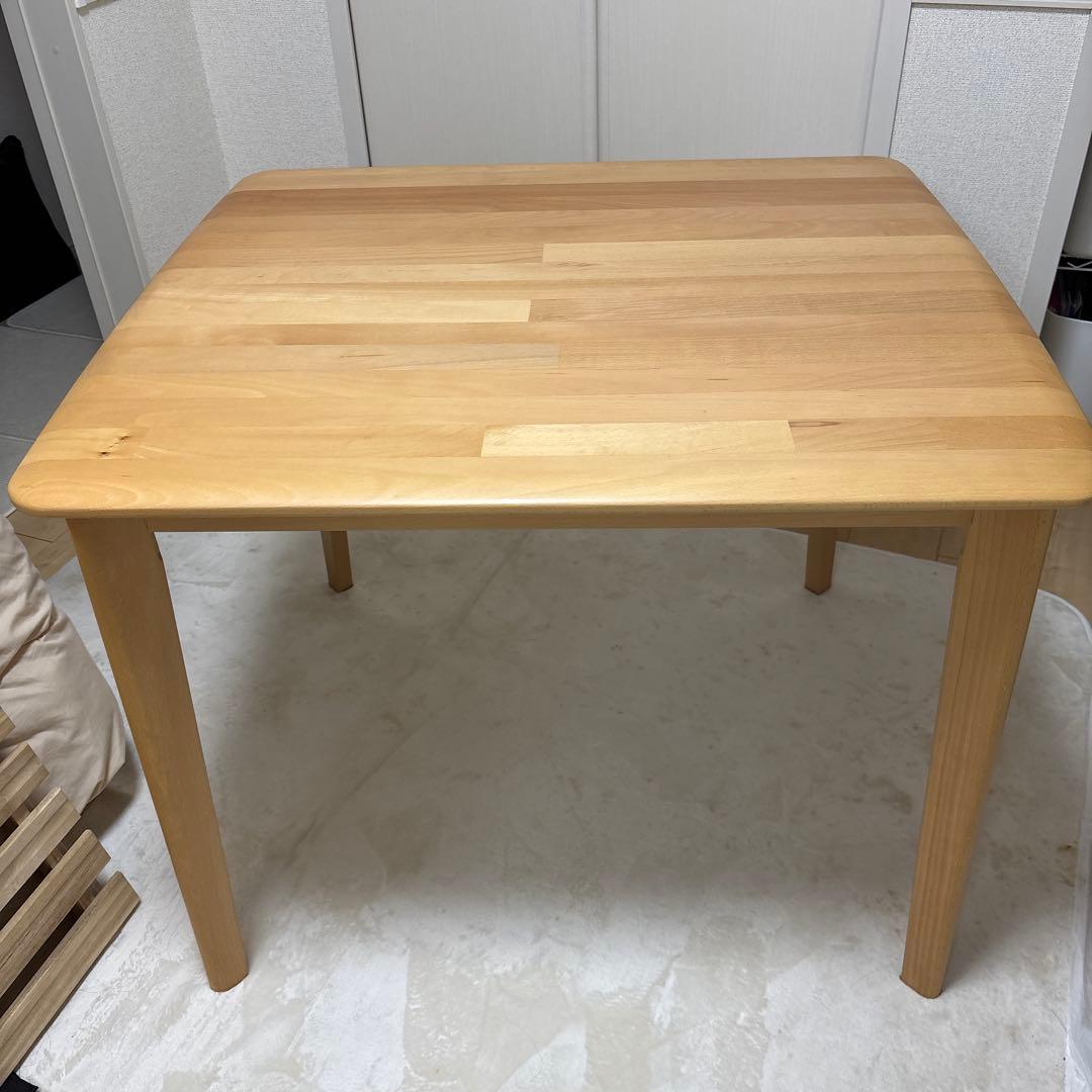 ニトリ　テーブル