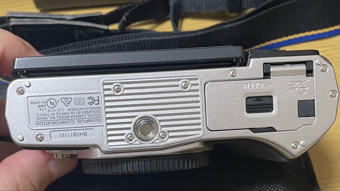 OLYMPUS OM-D E-M10 MarkⅢ ダブルズームキット シルバー