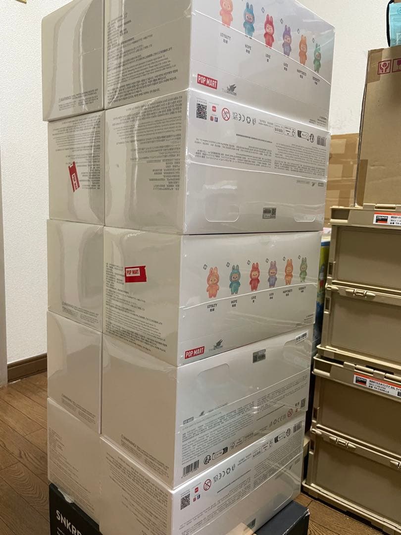 Labubu Big into Energy ぬいぐるみ アソートボックス10個