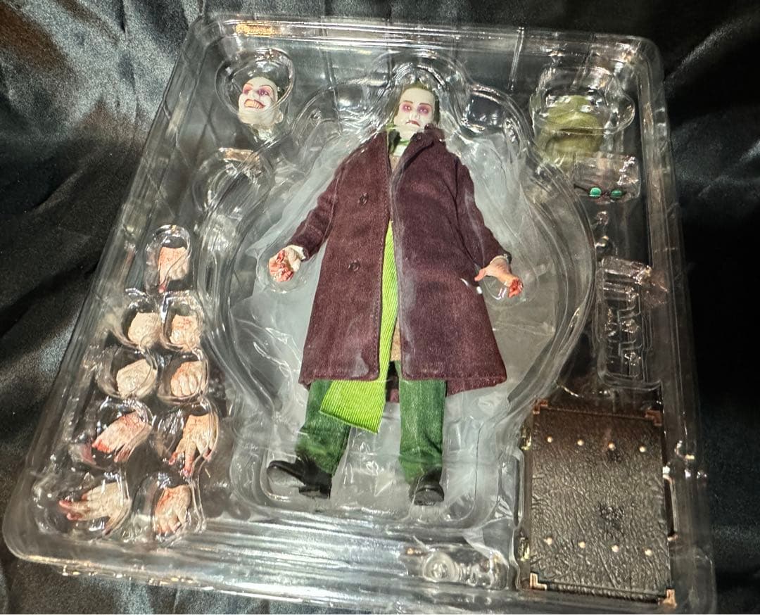 mezco one12 ジョーカー　ゴッサムバイガスライト