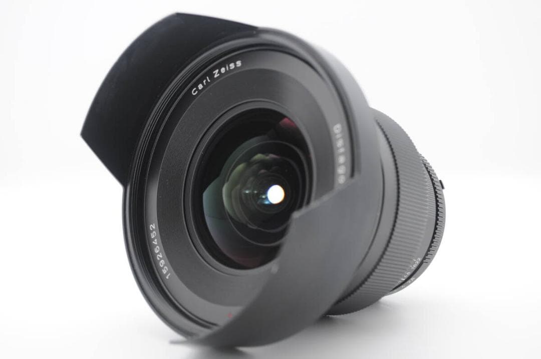 レンズ(単焦点) Carl Zeiss DISTAGON T* 15mm F2.8 ZF.2