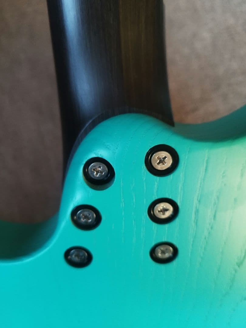 GOC Guitars Ilumina 6弦マルチスケール