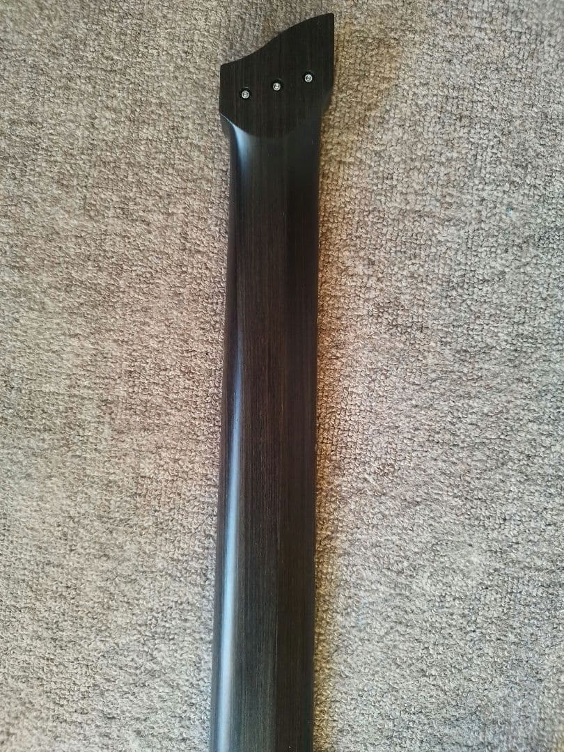 GOC Guitars Ilumina 6弦マルチスケール