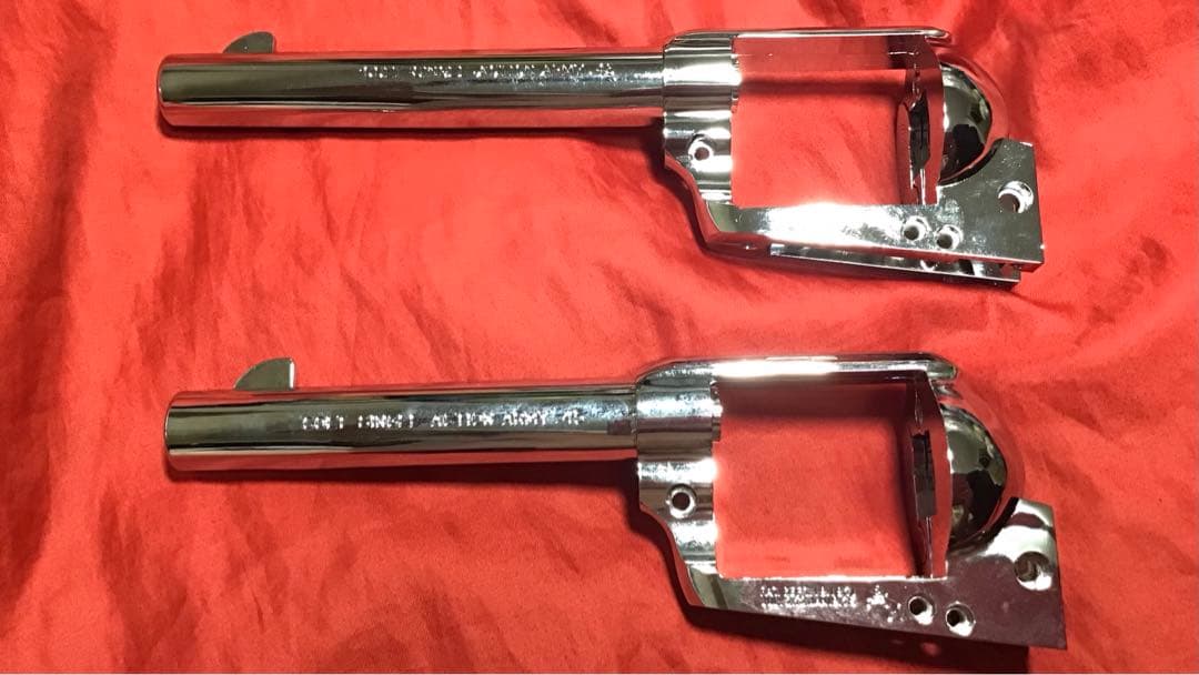 ハートフォード製　コルトSAA用シルバーメッキフレーム2本セット　未使用品