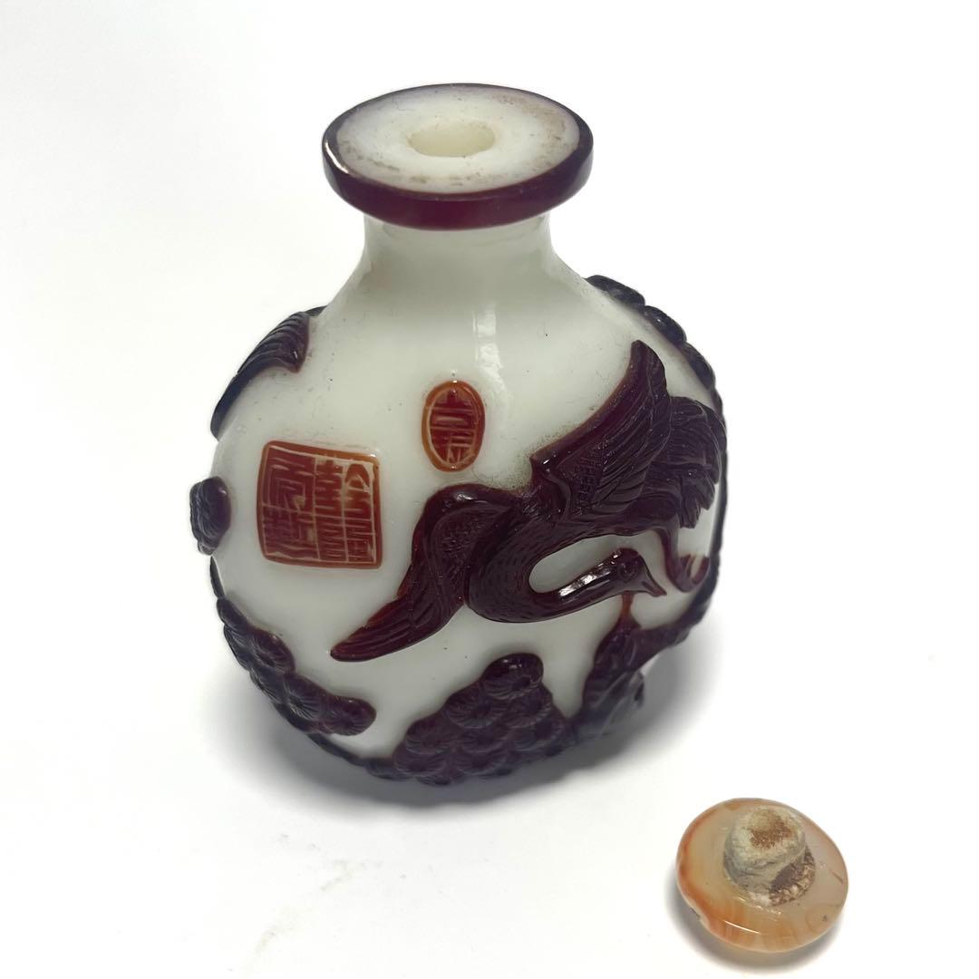 鼻煙壺　中国骨董　鶴の彫刻付き