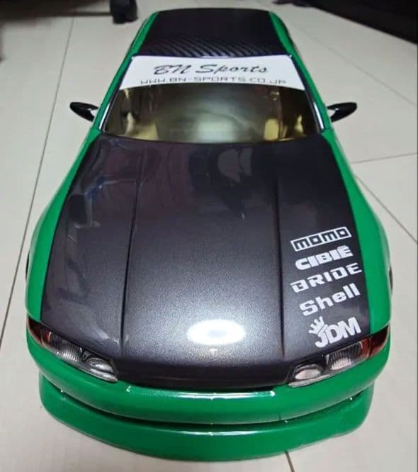 パンドラ　スカイラインR32 4ドア　ボディ