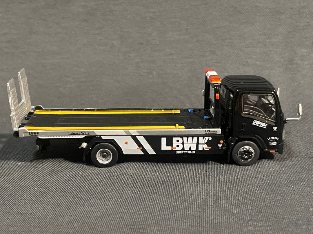 MINI GT Isuzu Nシリーズ(ELF) 車両積載車 LBWK ブラック