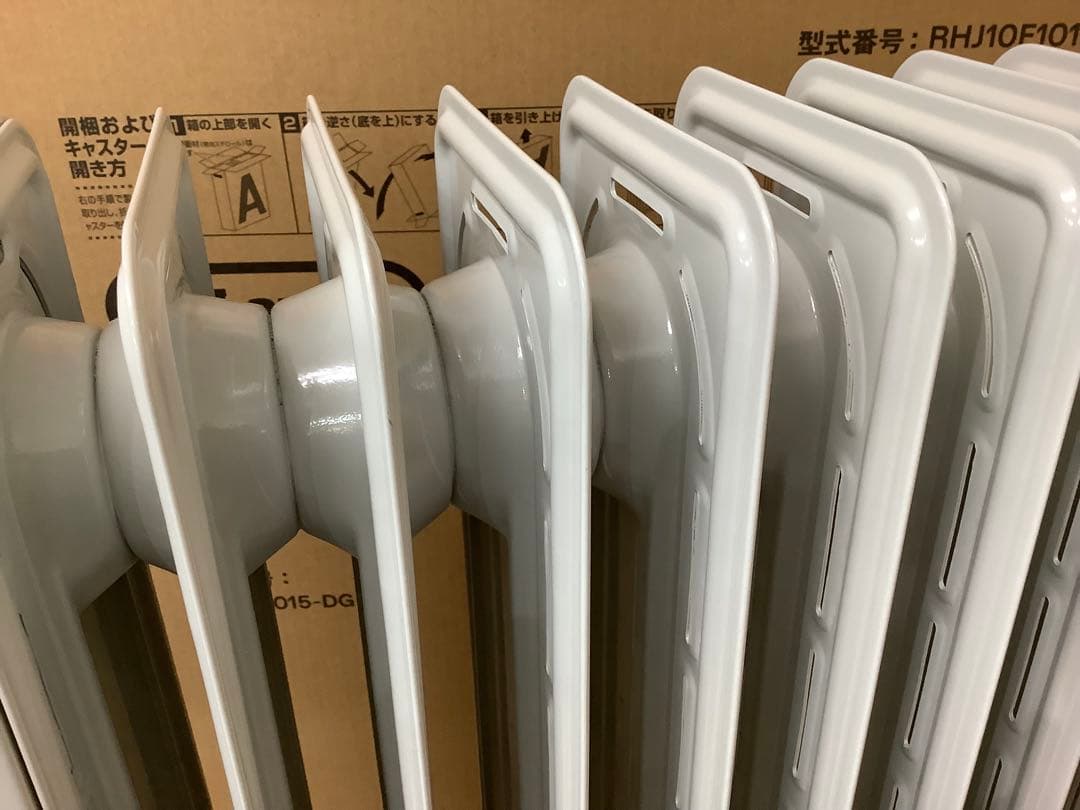 美品！デロンギ オイルヒーター RHJ10F1015-DG　※331