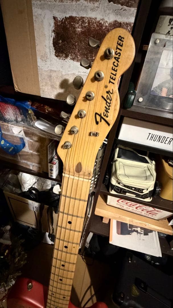 ペイズリー模様のピンクTelecaster