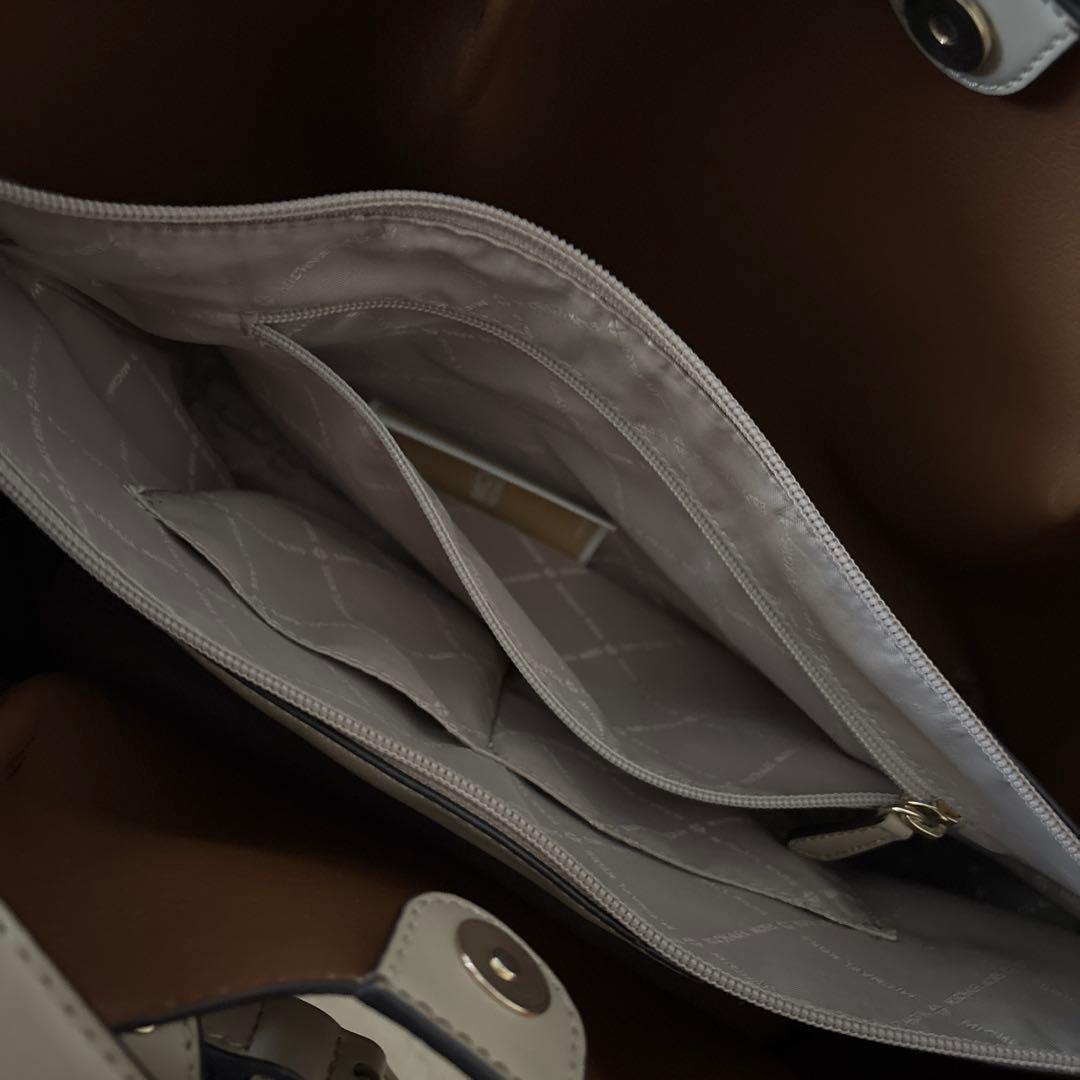 MICHAEL KORS ベージュ トートバッグ