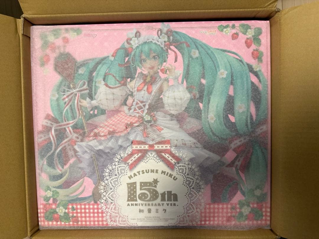 初音ミク 15th Anniversary Ver. 1/7 フィギュア　新品
