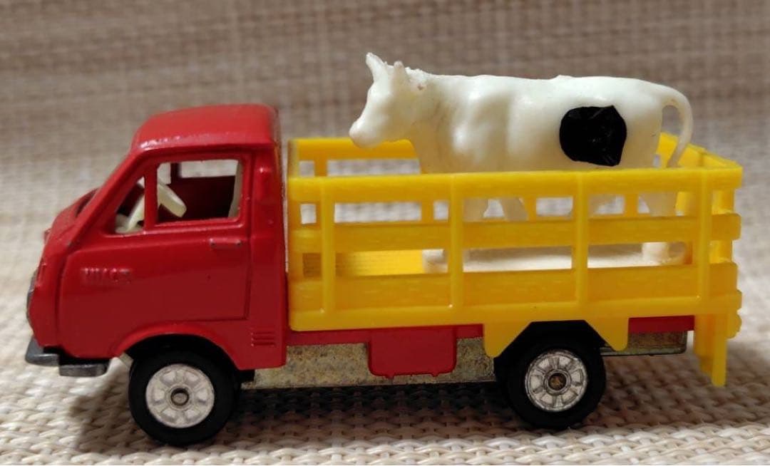 トミカ黒箱50-1 トヨタハイエース牧場トラック 日本製 当時物￼￼￼