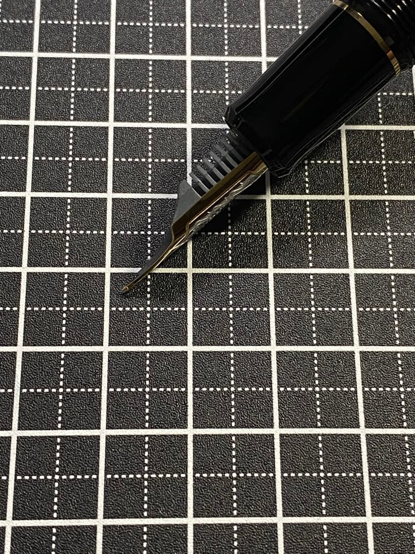 PILOT CUSTOM 845 朱　万年筆　字幅F