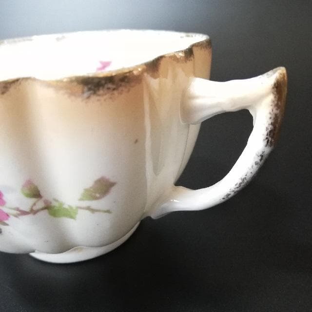 クイーンアン　カップアンドソーサー　アンティーク　希少品