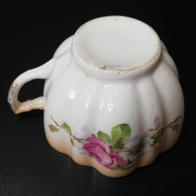 クイーンアン　カップアンドソーサー　アンティーク　希少品