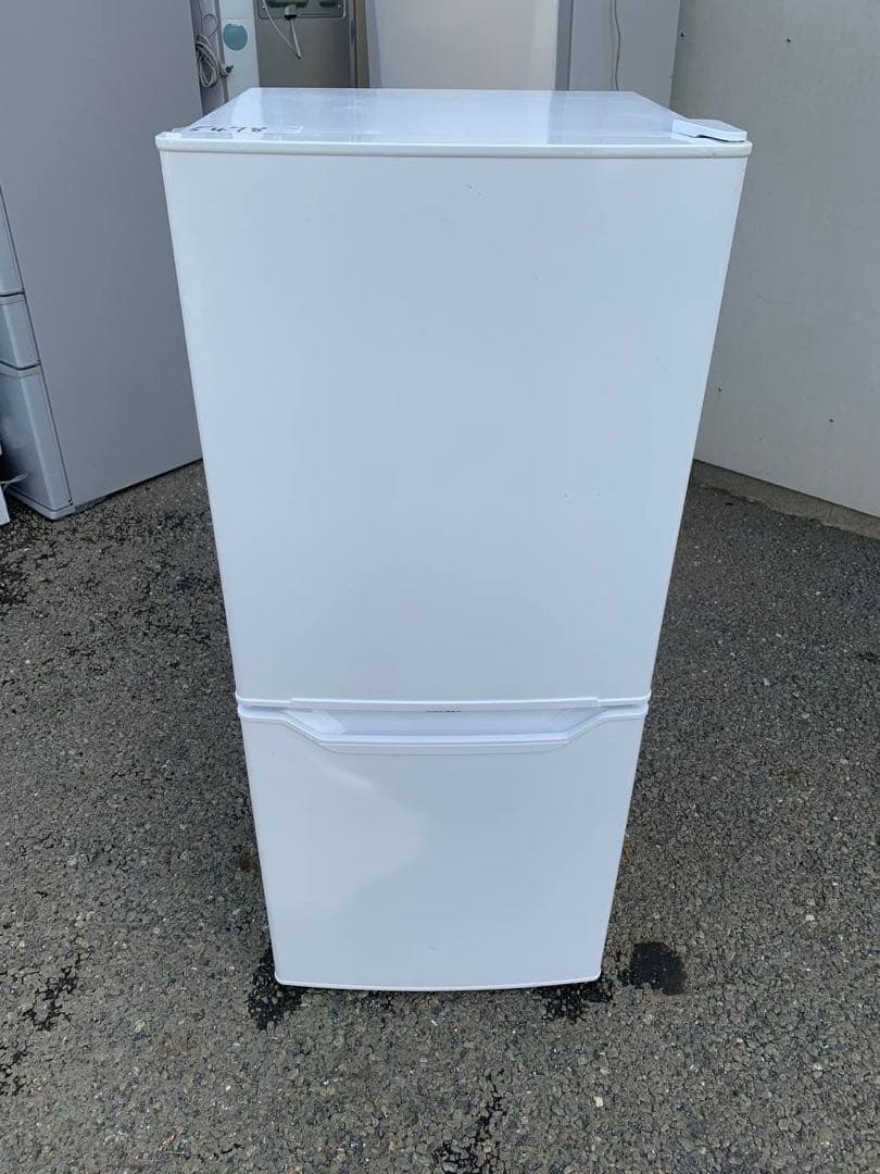 ♻️送料設置無料　YAMAZEN 冷凍冷蔵庫　YFR-D111